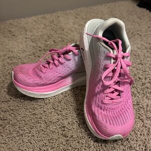 Topo Specter 2 Women's Pink Athletic Running Shoes
